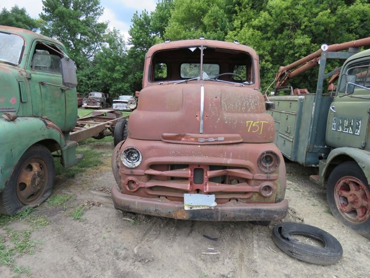 1951-dodge-5-window-coe-truck-image-2