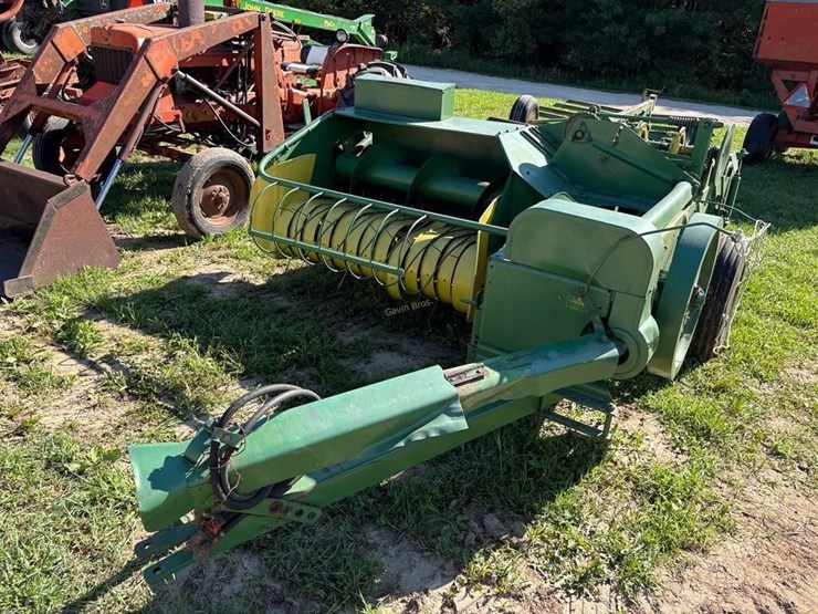 john-deere-24t-image-6