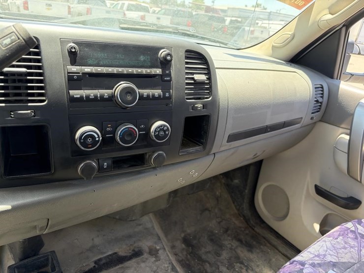 2012-gmc-sierra-2500hd-image-18