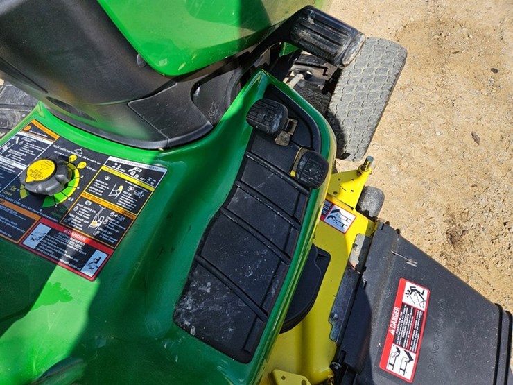 2009-john-deere-x320-image-23