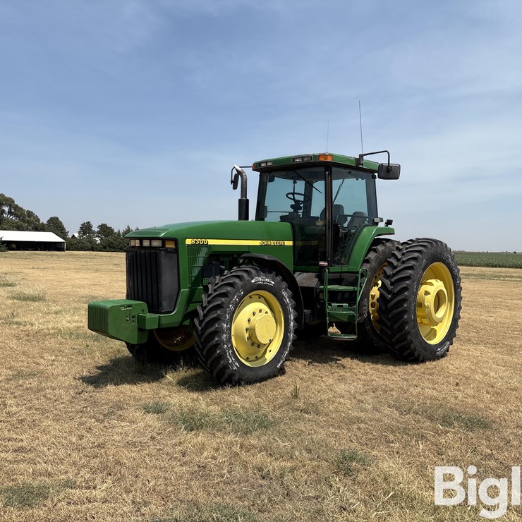 1997 JOHN DEERE 8300