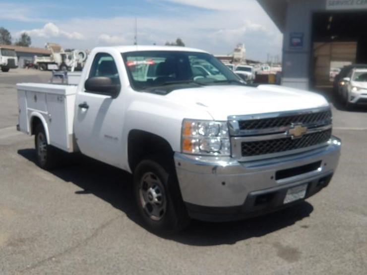 2011-chevrolet-silverado-2500-image-3