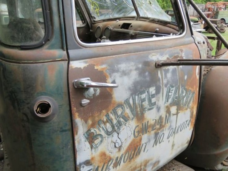 1950-chevrolet-truck-with-5-window-cab-image-6