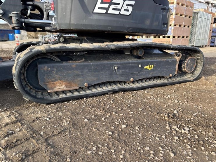 2021-bobcat-e26-image-22