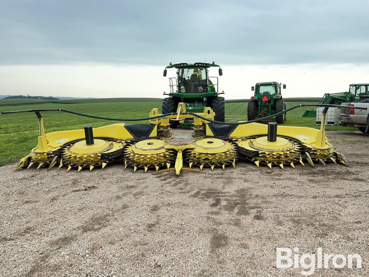2019-john-deere-770-image-2