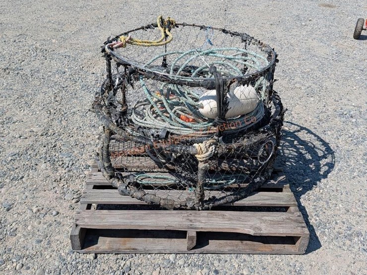 2--crab-pots-image-3
