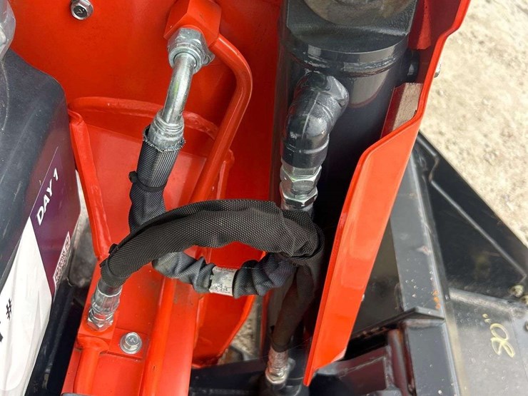 2023-kubota-svl97-2-image-16