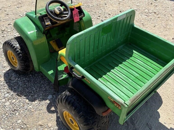 john-deere-gator-image-4