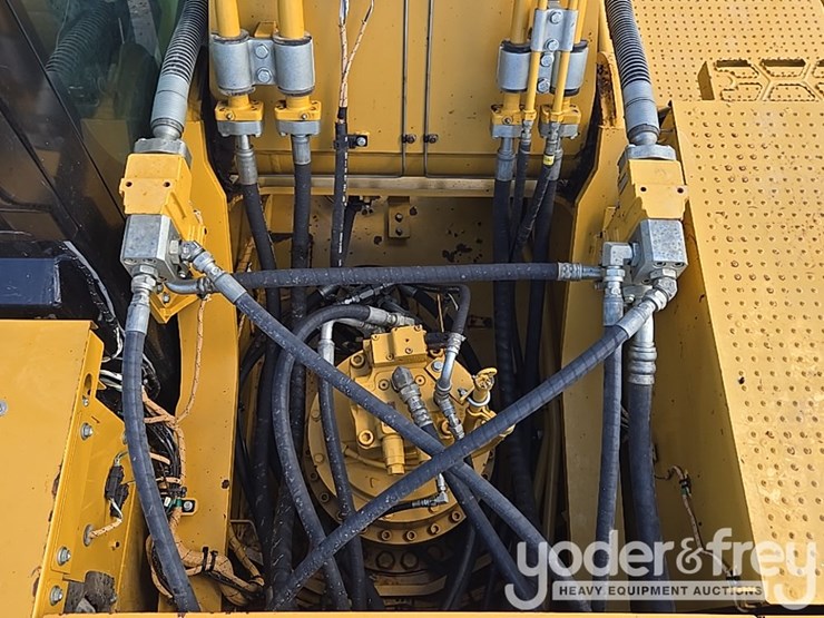 2019-caterpillar-336-image-48