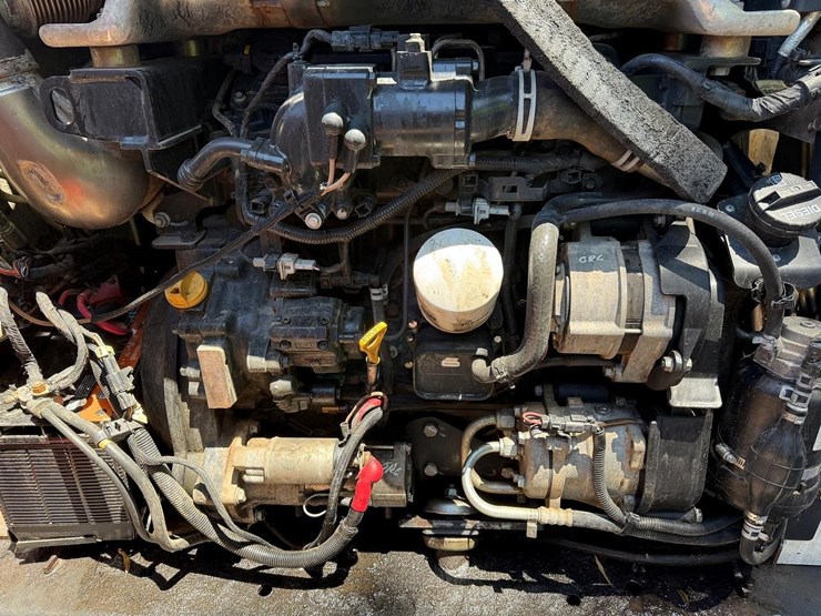 2018-bobcat-t770-image-15