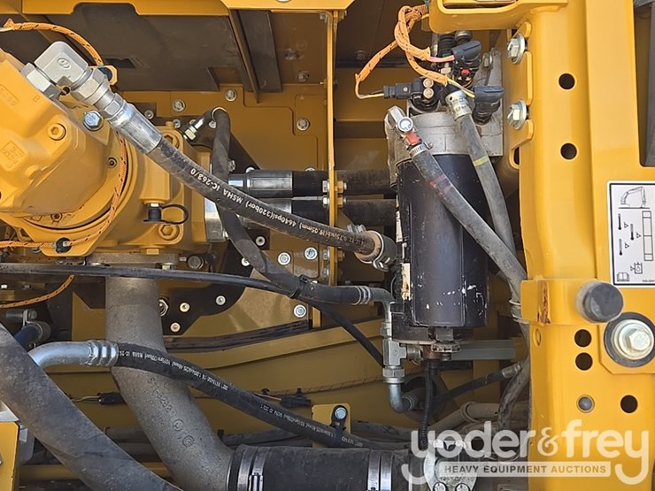 2019-caterpillar-336-image-42