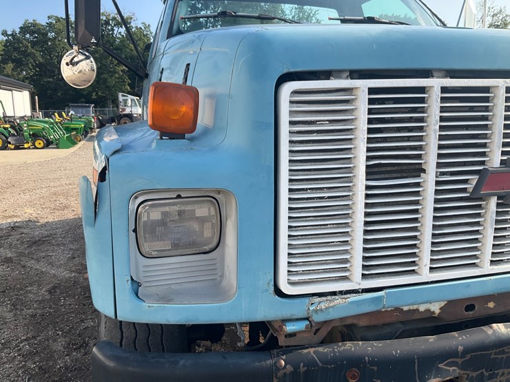 #1993-•-chevrolet-kodiak-single-axle-semi-tractor-image-10