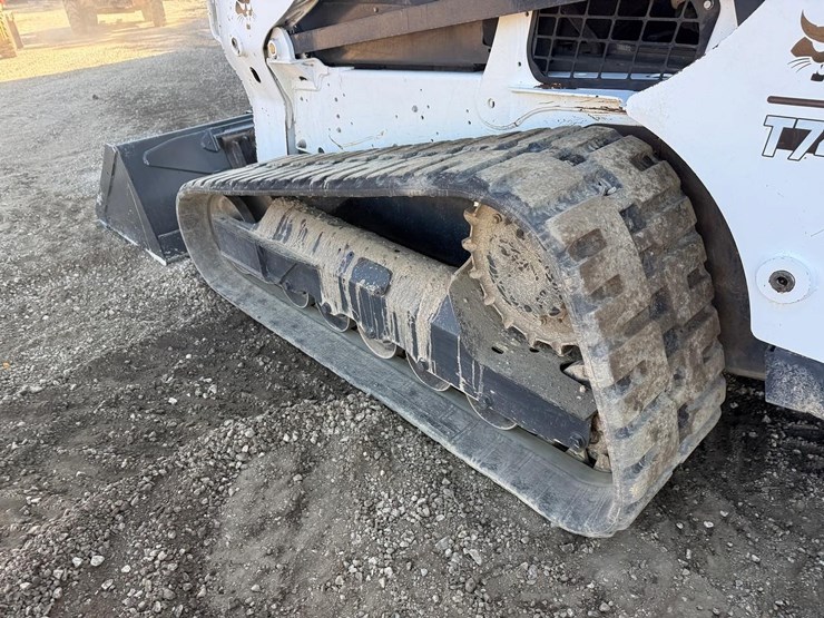 2020-bobcat-t740-image-16