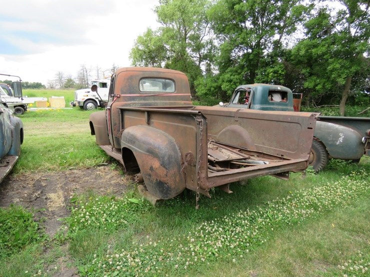 1948-ford-f2-pickup-image-4
