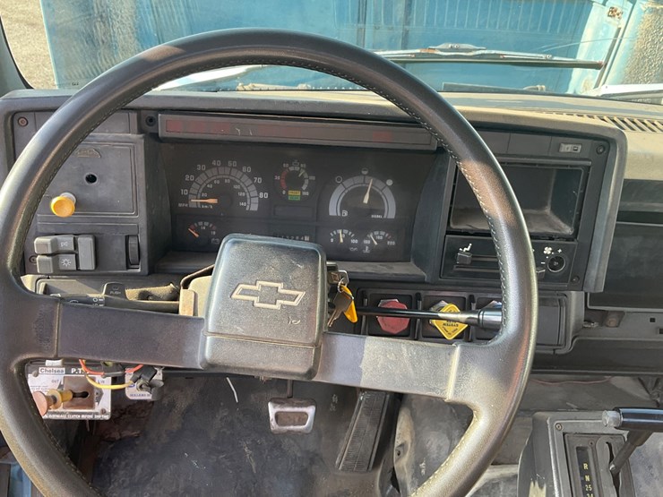 #1993-•-chevrolet-kodiak-single-axle-semi-tractor-image-88