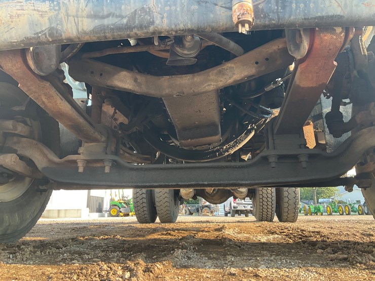 #1993-•-chevrolet-kodiak-single-axle-semi-tractor-image-16