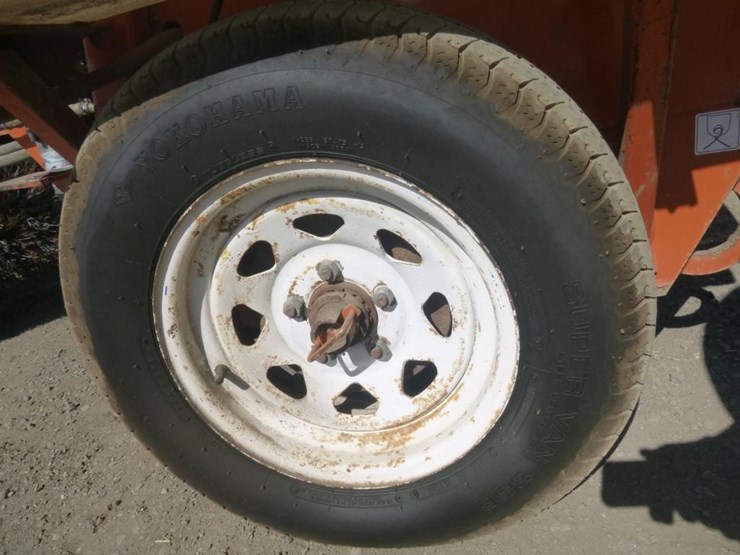 2014-broce-bb250b-3-wheel-sweeper-image-31