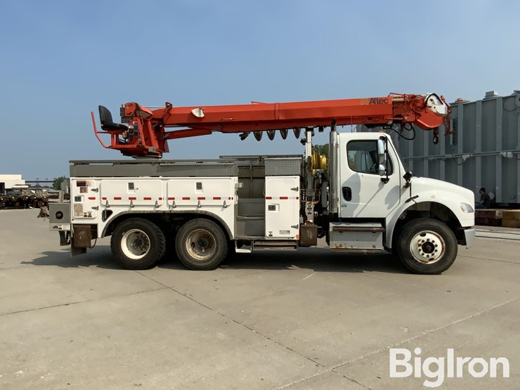 2014-freightliner-m2-106-image-4