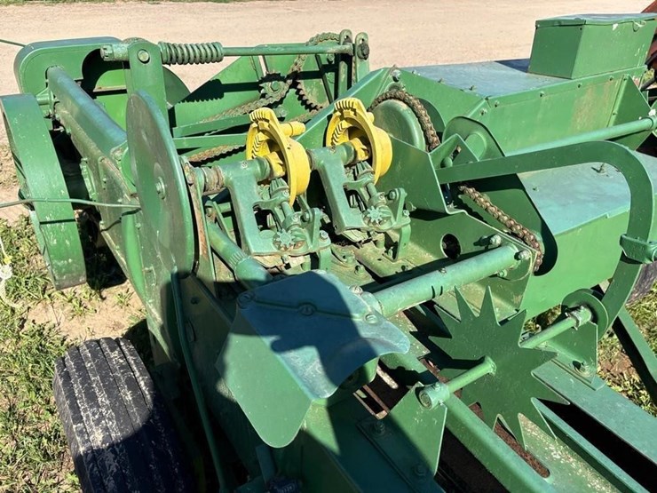john-deere-24t-image-5