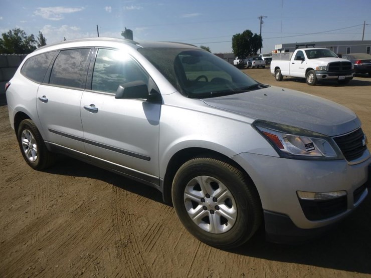 2016-chevrolet-traverse-image-3