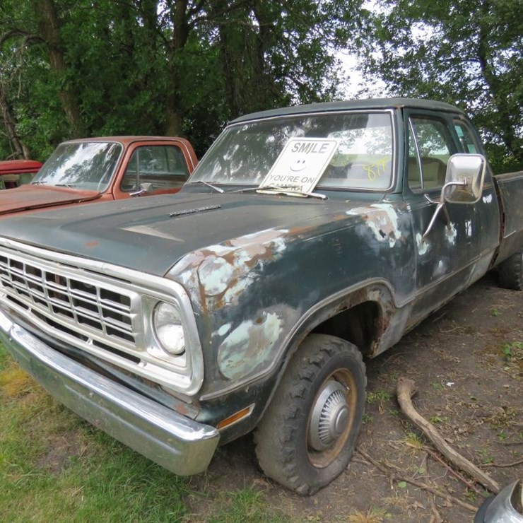 1976 DODGE POWER WAGON