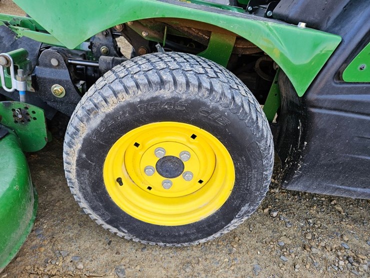 2023-john-deere-1550-image-14