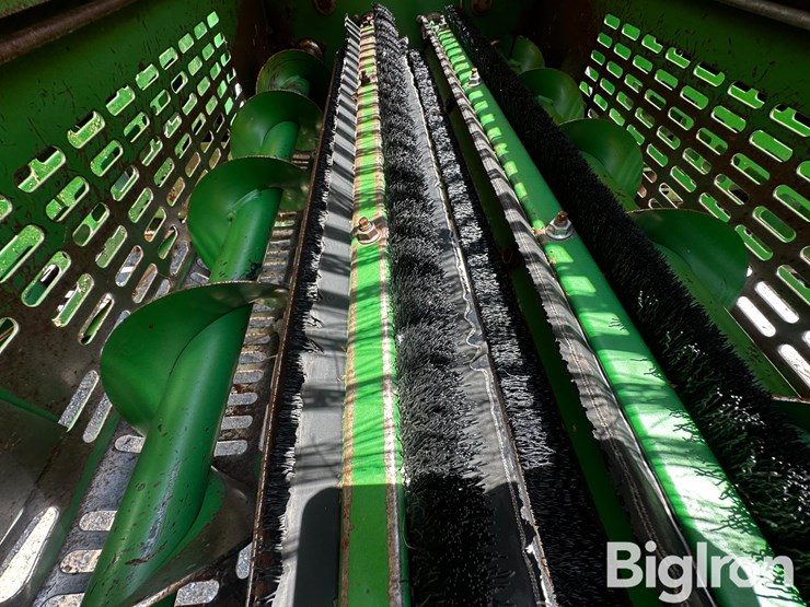 2016-john-deere-cs690-image-19