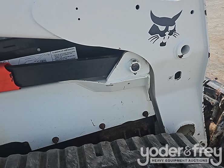 2016-bobcat-t870-image-14