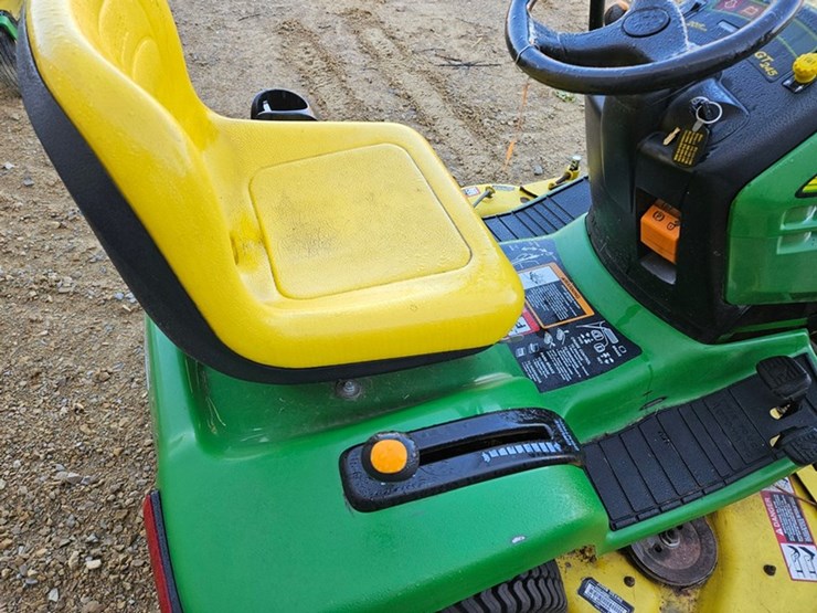 john-deere-245-image-23