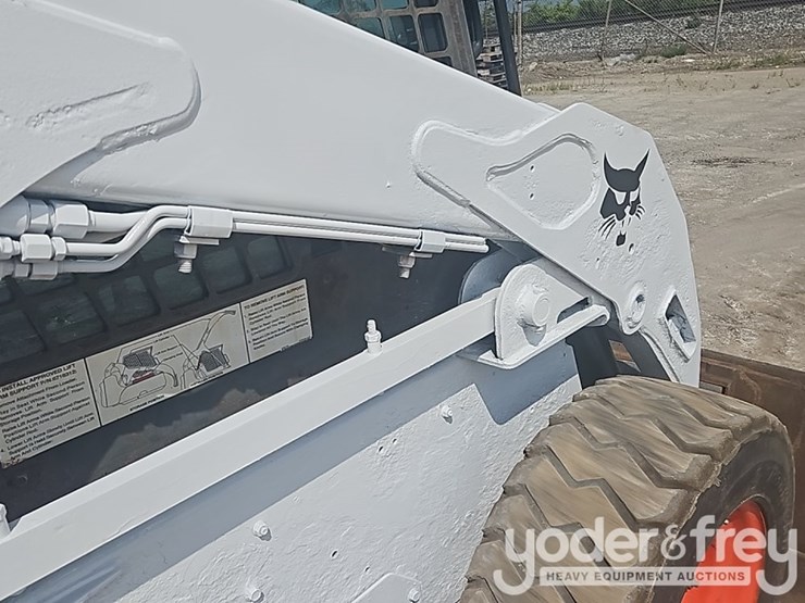 2011-bobcat-s185-image-25