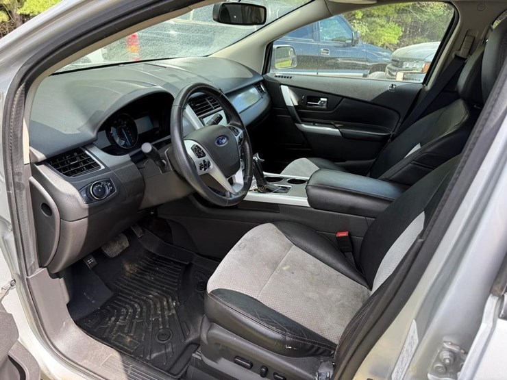 2014-ford-edge-image-6