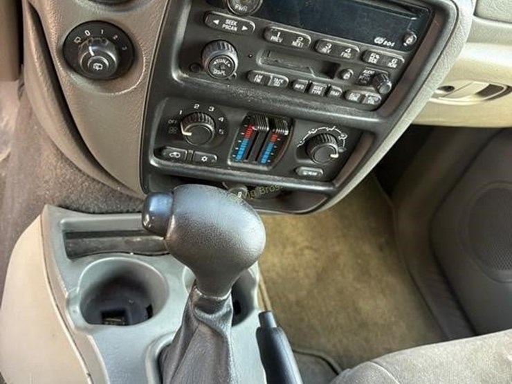 2003-chevrolet-trailblazer-image-12