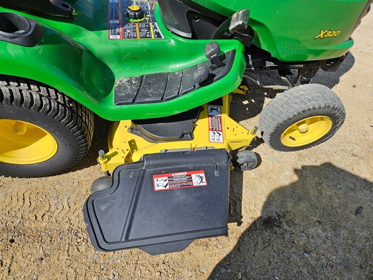 2009-john-deere-x320-image-16