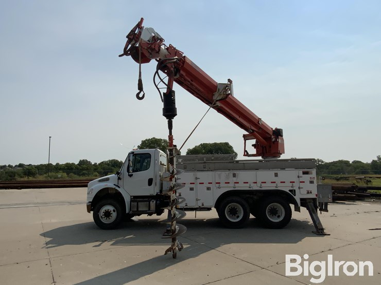2014-freightliner-m2-106-image-16