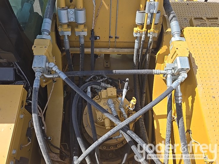 2019-caterpillar-336-image-50