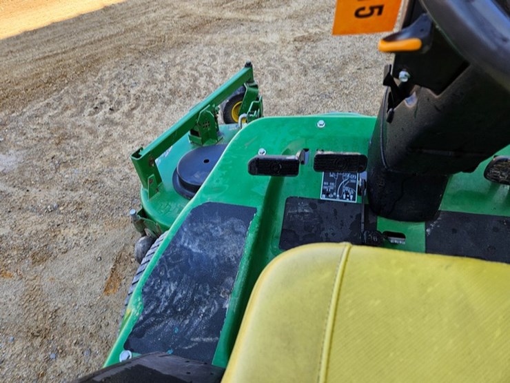 2023-john-deere-1550-image-27