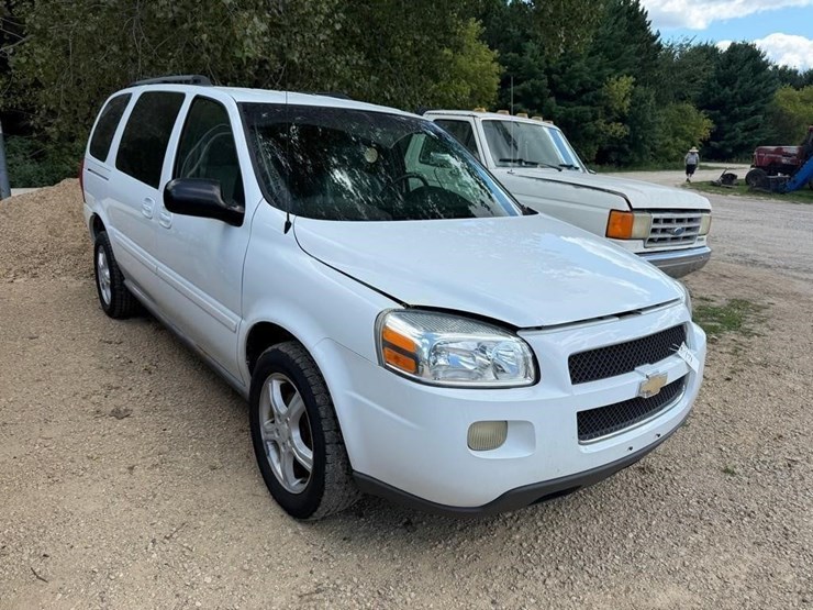 2005-chevrolet-uplander-image-2