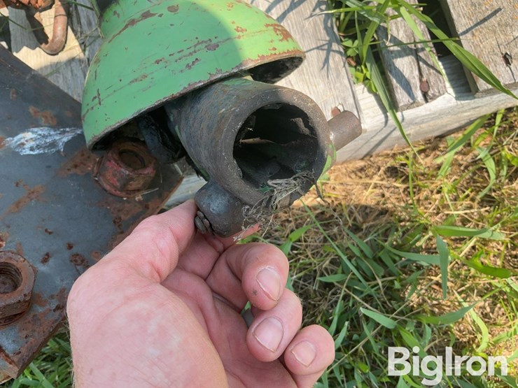 john-deere-350-image-12