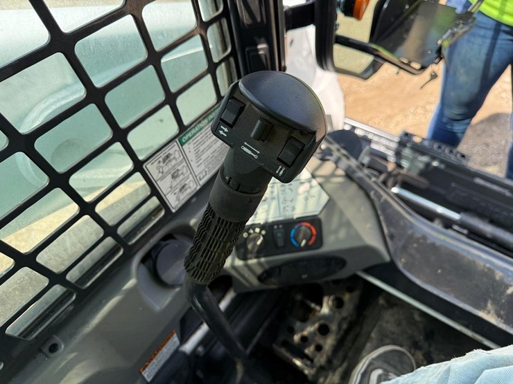 2018-bobcat-s590-image-23