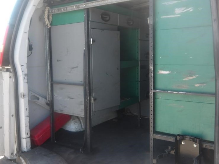2014-utility-van-image-17