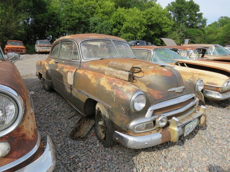 1951-chevrolet-styleline-deluxe-2dr-sedan-image-3