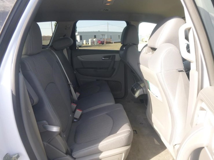 2015-chevrolet-traverse-image-20