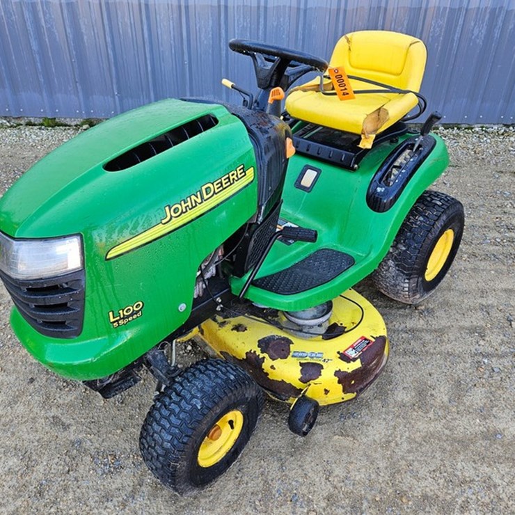 JOHN DEERE L100