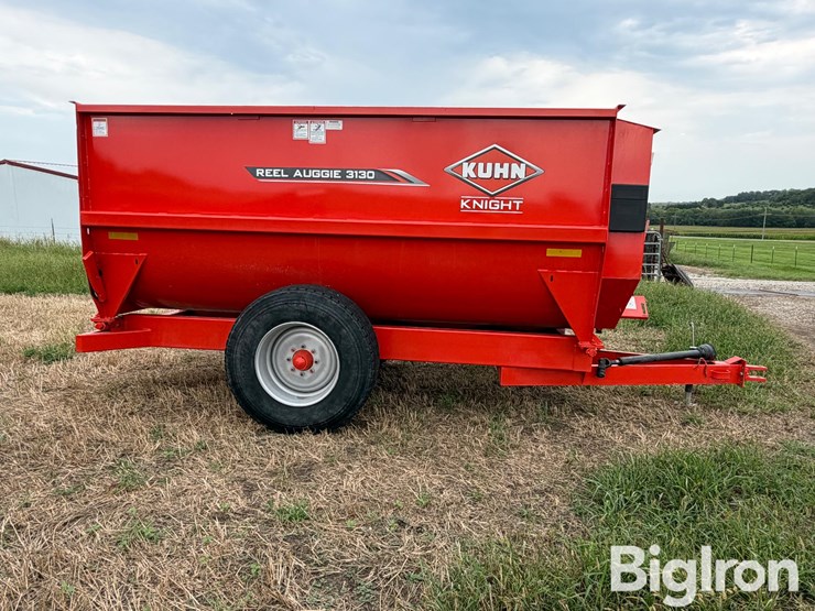 2021-kuhn-knight-reel-auggie-3130t-reel-mixer-wagon-w/scale-image-4