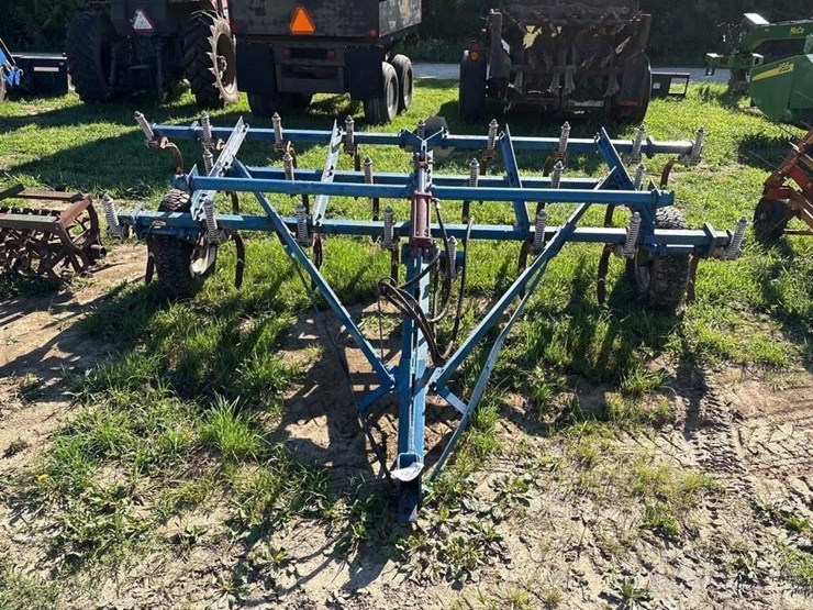 field-digger---13'-+/--image-2