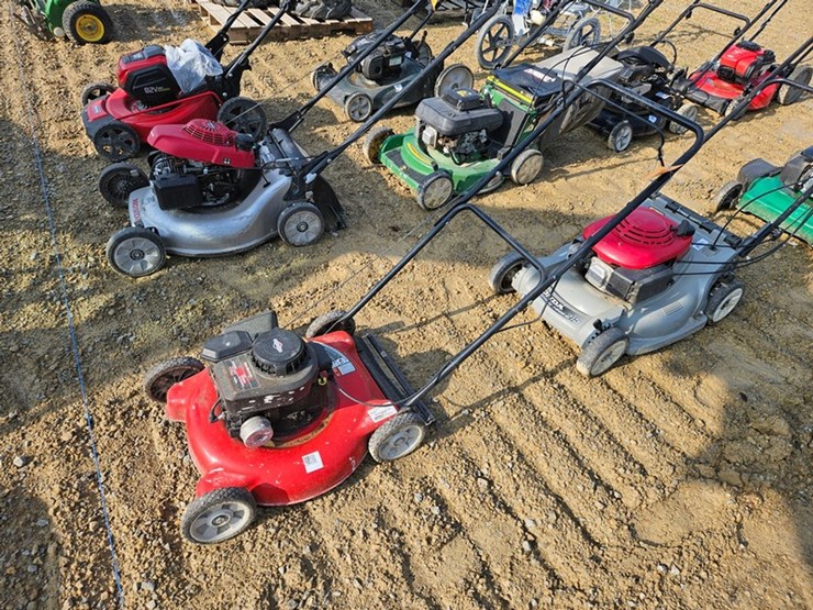 #17-•-yard-machine-push-mower-image-1