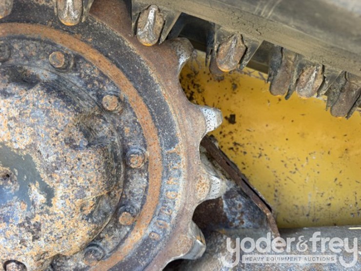 2019-deere-317g-image-5