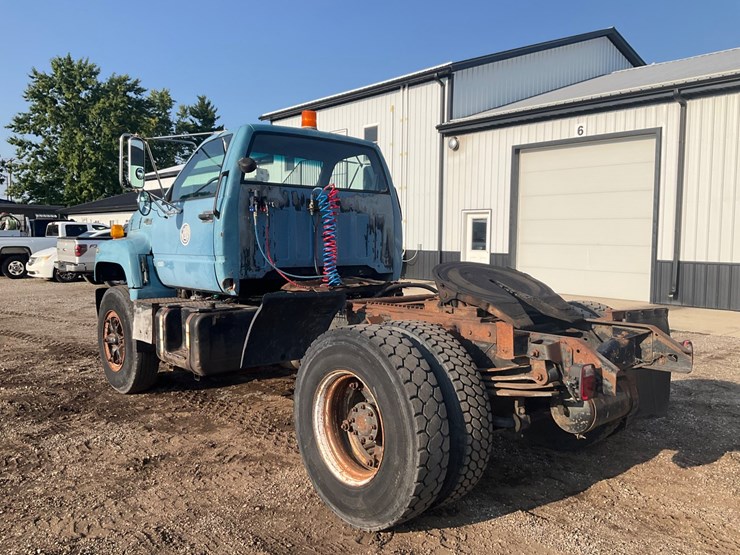 #1993-•-chevrolet-kodiak-single-axle-semi-tractor-image-3