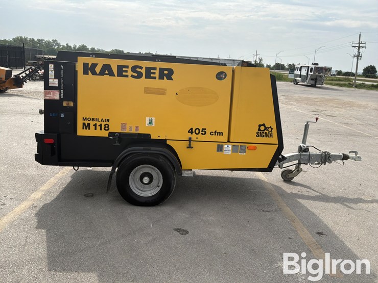 2022-massey-ferguson-730-image-4