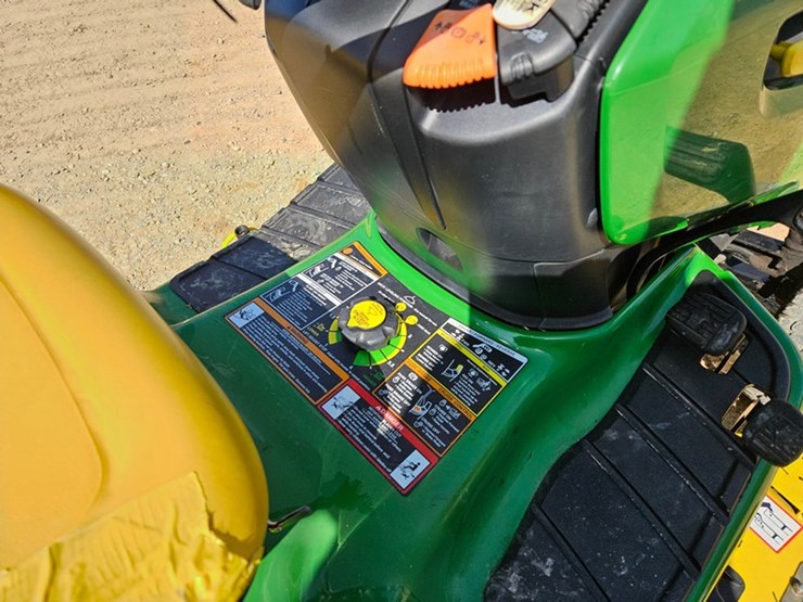 2009-john-deere-x320-image-22